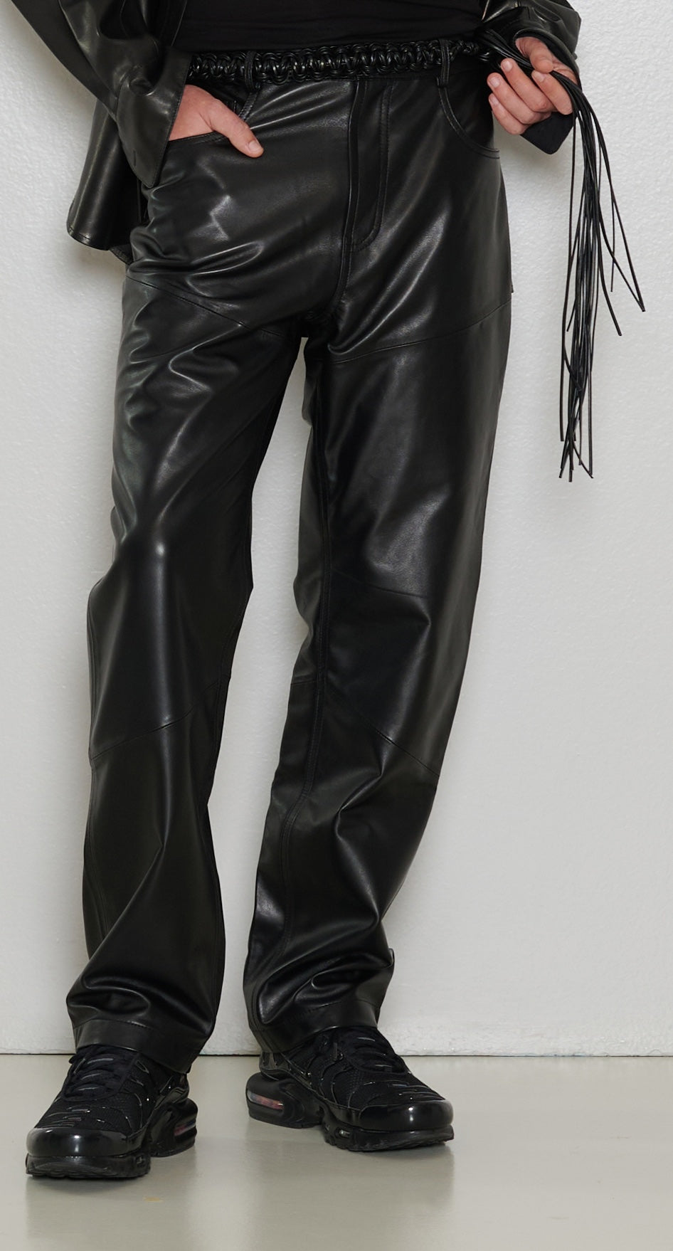 Pantalon en cuir coupe droite - Pre-order