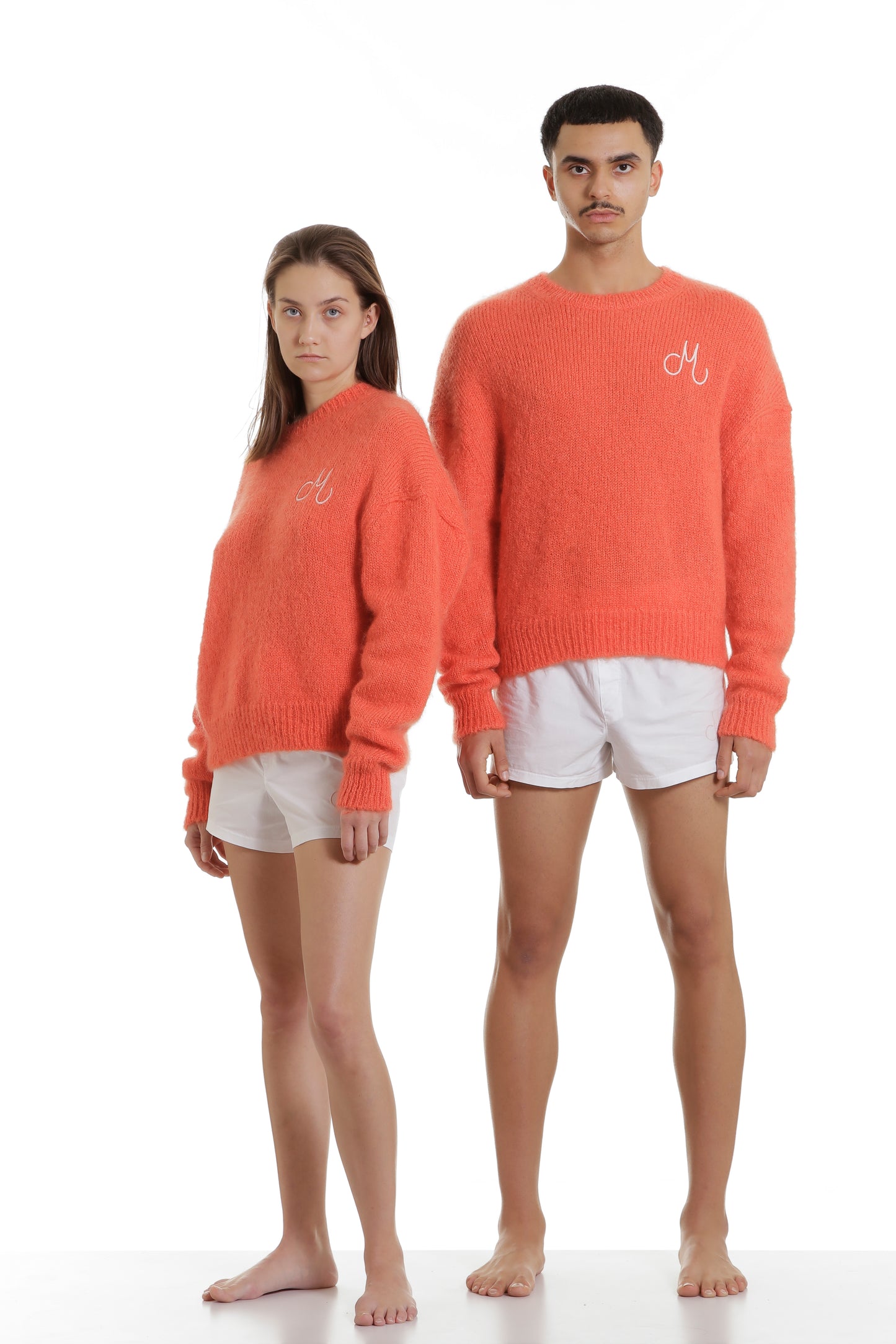 Pull mohair orange brodé