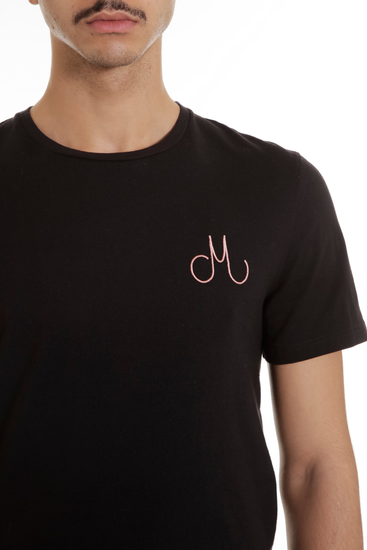 Tee-shirt noir broderie logo "M"